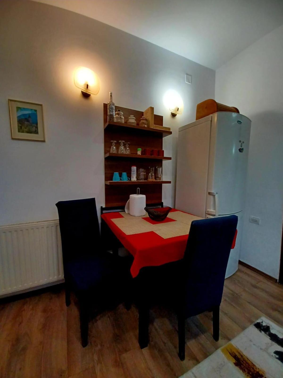 Lovely Central Apartment 브라쇼브 외부 사진